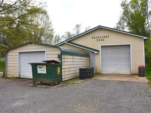 18879 E COLE Road, Meadville, PA 16335