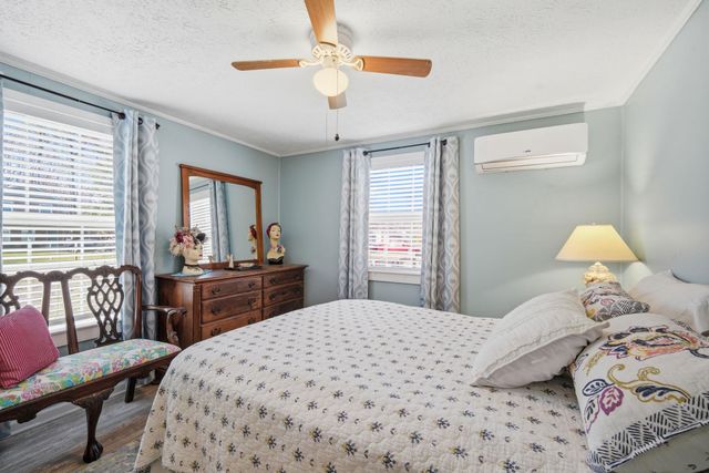 20812 MERCER AVE, Rock Hall, MD 21661