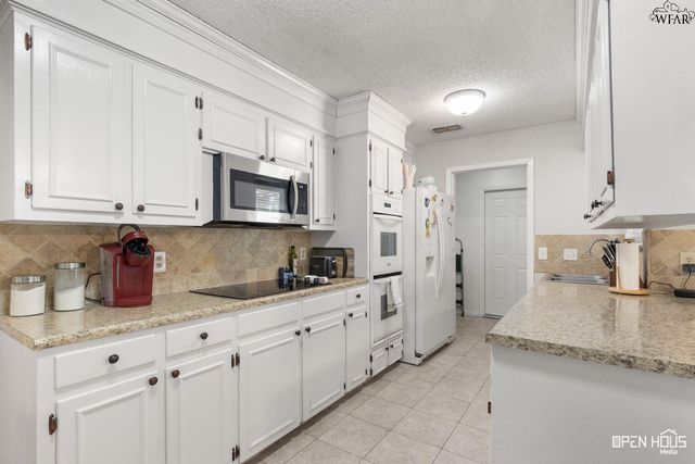 4315 S LEIGHTON CIRCLE, Wichita Falls, TX 76309