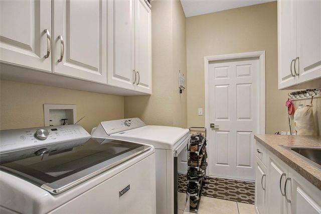 19616 LIVINGSTON AVENUE, Lutz, FL 33559