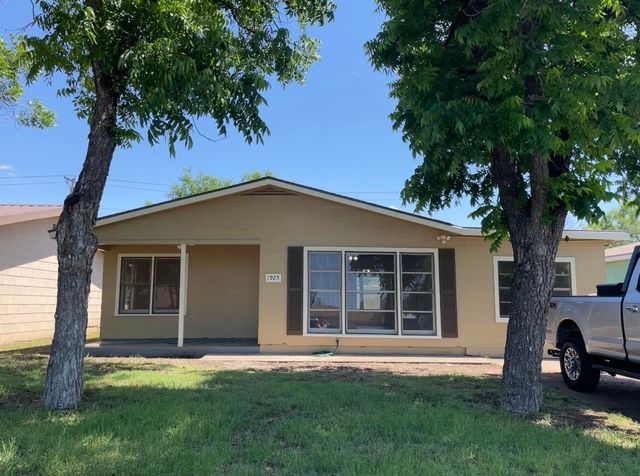 1925 Webster Street, San Angelo, TX 76901