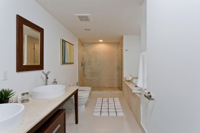 495 Brickell Avenue 4010, Miami, FL 33131