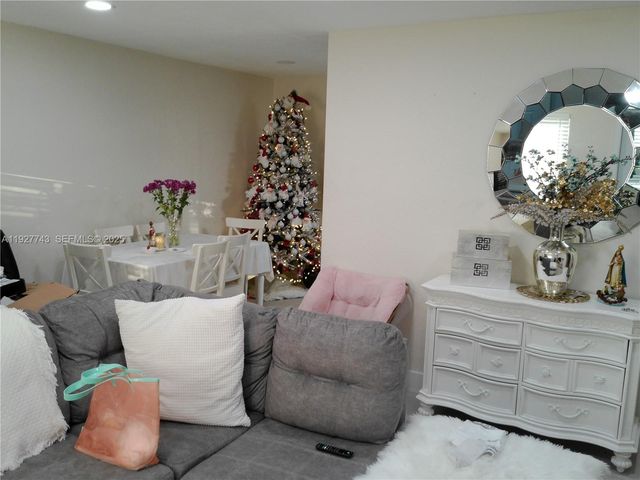 4805 SW 112th Ave, Miami, FL 33165