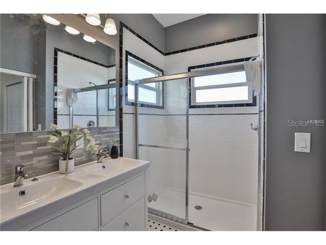 2204 GRANT STREET, Tampa, FL 33605