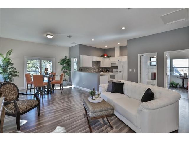 2204 GRANT STREET, Tampa, FL 33605
