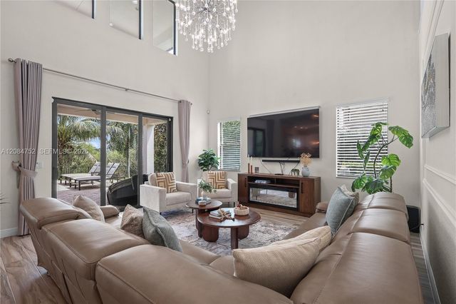 8142 Bradford Way, Parkland, FL 33076