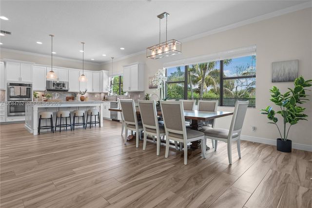 8142 Bradford Way, Parkland, FL 33076