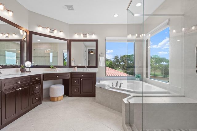 8142 Bradford Way, Parkland, FL 33076