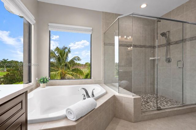 8142 Bradford Way, Parkland, FL 33076