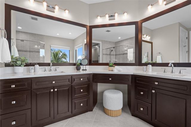 8142 Bradford Way, Parkland, FL 33076