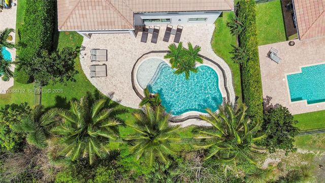 8142 Bradford Way, Parkland, FL 33076