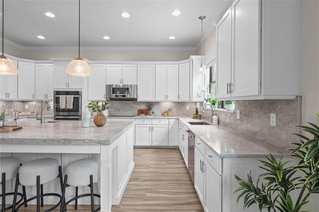8142 Bradford Way, Parkland, FL 33076