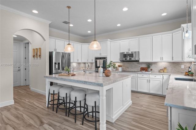 8142 Bradford Way, Parkland, FL 33076