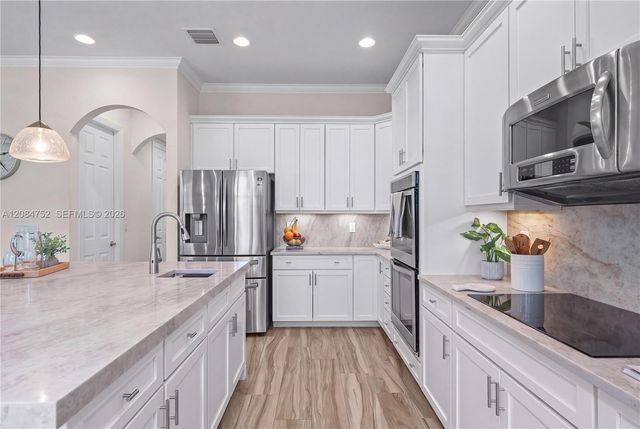 8142 Bradford Way, Parkland, FL 33076