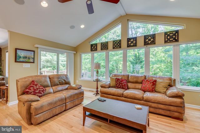 4 HEATHERWOOD CT, Medford, NJ 08055