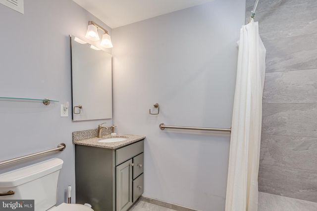 4 HEATHERWOOD CT, Medford, NJ 08055