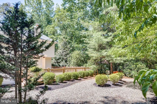 4 HEATHERWOOD CT, Medford, NJ 08055