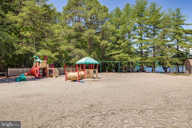 4 HEATHERWOOD CT, Medford, NJ 08055