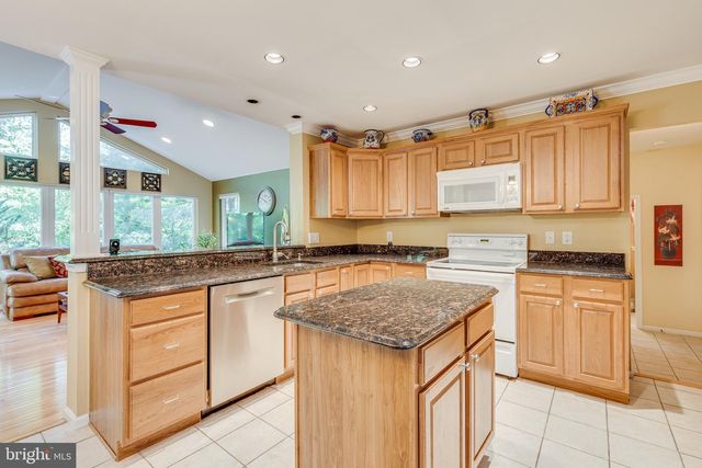 4 HEATHERWOOD CT, Medford, NJ 08055