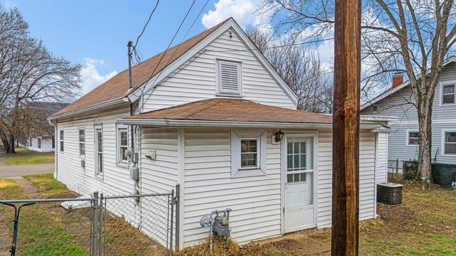 824 W Leyda Street, West Plains, MO 65775