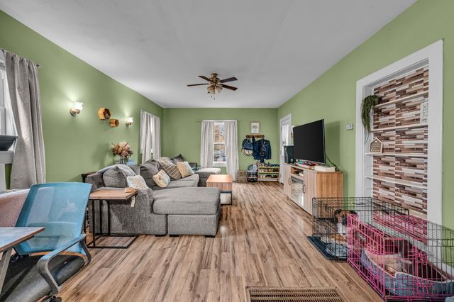 824 W Leyda Street, West Plains, MO 65775