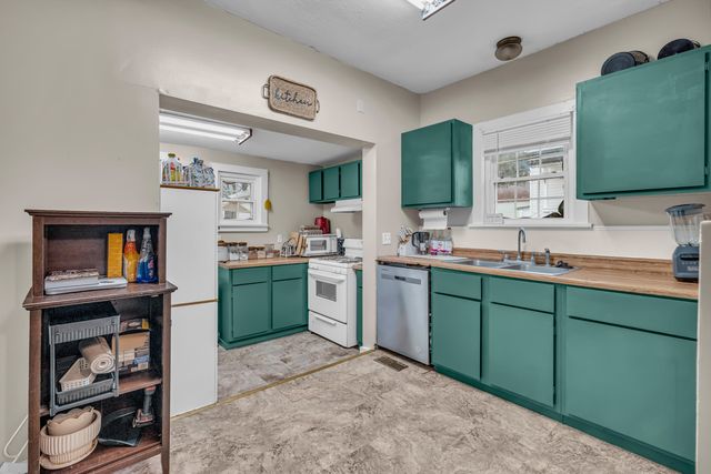 824 W Leyda Street, West Plains, MO 65775