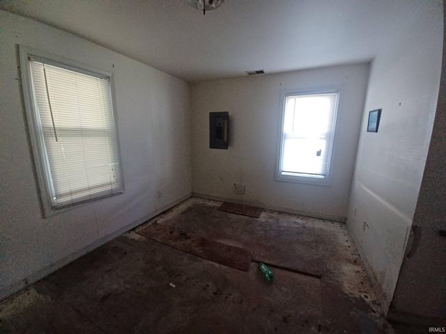 2716 S Villa Drive, Evansville, IN 47714