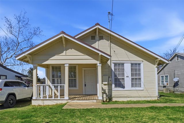 504 Bluebonnet Street, Aubrey, TX 76227