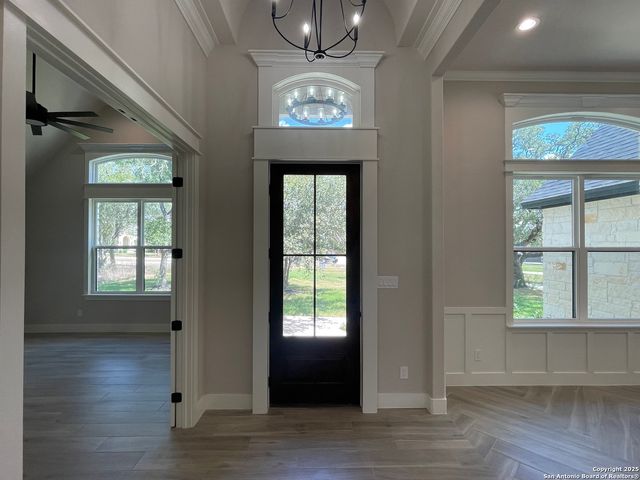 399 Bauer Lane, Castroville, TX 78009