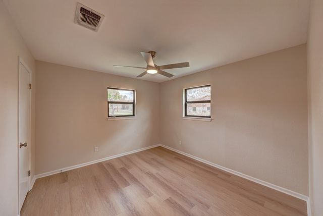 403 Mack Hollimon Dr, Kerrville, TX 78028