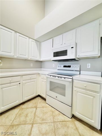 4109 Residence DR 520, Fort Myers, FL 33901