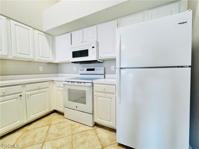 4109 Residence DR 520, Fort Myers, FL 33901