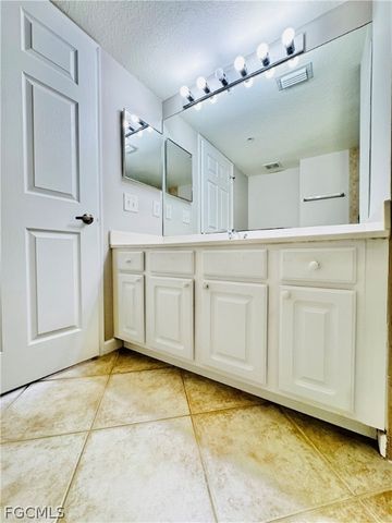 4109 Residence DR 520, Fort Myers, FL 33901