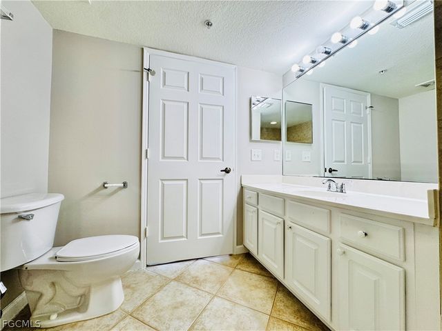 4109 Residence DR 520, Fort Myers, FL 33901