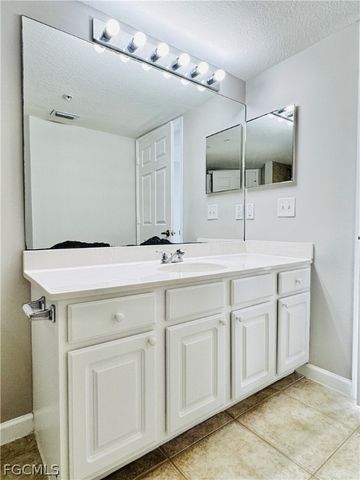 4109 Residence DR 520, Fort Myers, FL 33901