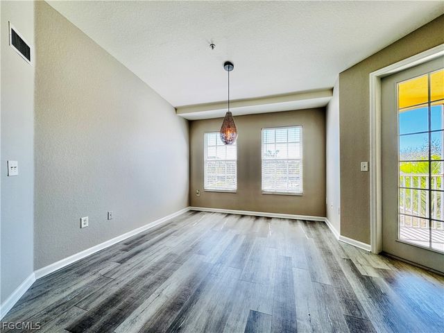 4109 Residence DR 520, Fort Myers, FL 33901