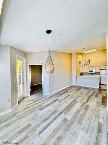 4109 Residence DR 520, Fort Myers, FL 33901