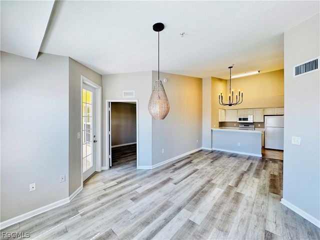 4109 Residence DR 520, Fort Myers, FL 33901