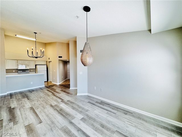 4109 Residence DR 520, Fort Myers, FL 33901