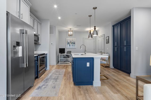 2501 Bienville Boulevard, 330, Ocean Springs, MS 39564