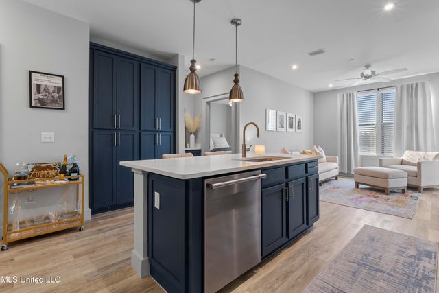 2501 Bienville Boulevard, 330, Ocean Springs, MS 39564