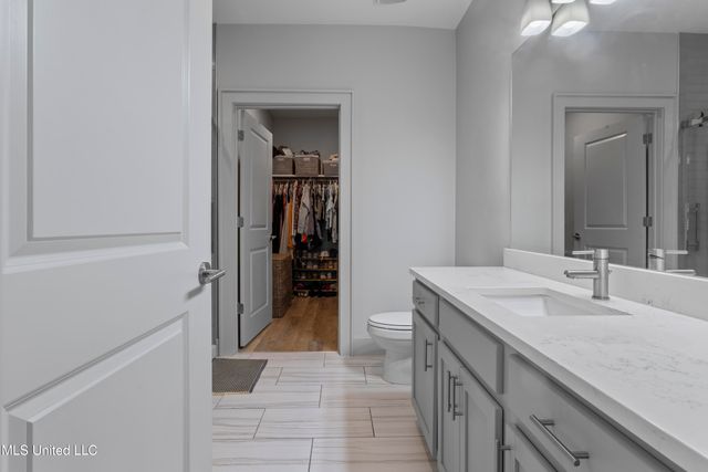 2501 Bienville Boulevard, 330, Ocean Springs, MS 39564