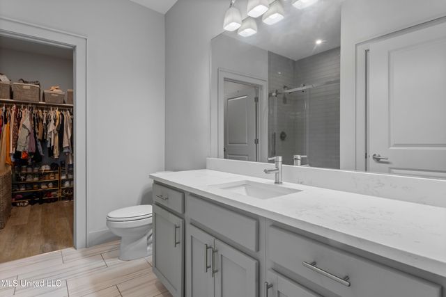 2501 Bienville Boulevard, 330, Ocean Springs, MS 39564