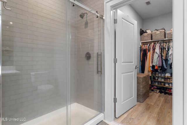 2501 Bienville Boulevard, 330, Ocean Springs, MS 39564