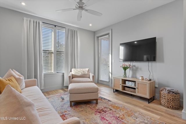 2501 Bienville Boulevard, 330, Ocean Springs, MS 39564