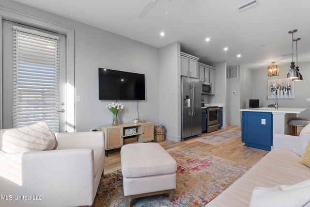 2501 Bienville Boulevard, 330, Ocean Springs, MS 39564