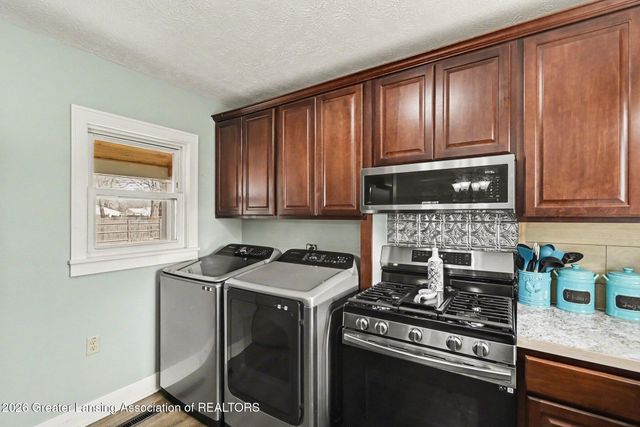 438 N Clinton Street, Charlotte, MI 48813