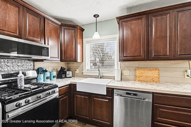 438 N Clinton Street, Charlotte, MI 48813
