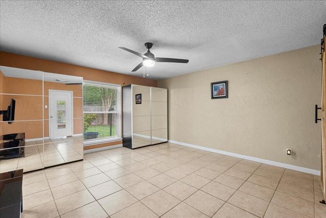 883 Silverpines Road, Houston, TX 77062