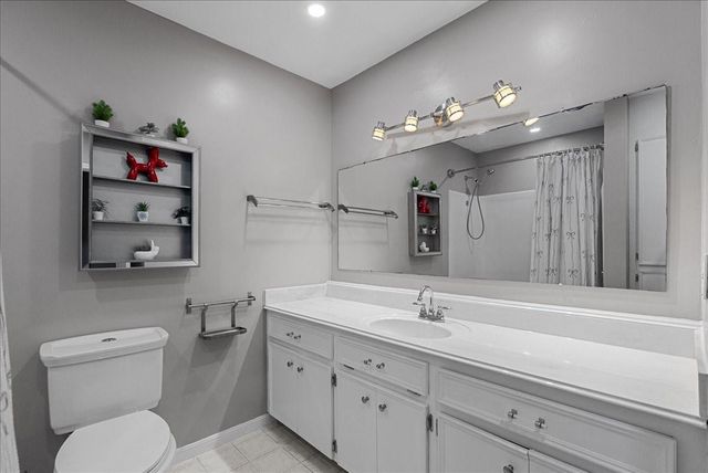 883 Silverpines Road, Houston, TX 77062